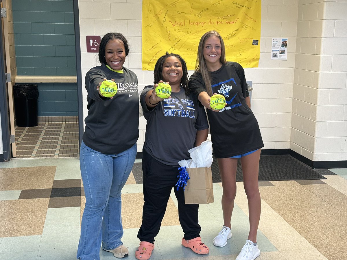 We wrapped up a great season tonight with our awards banquet! 

Congratulations to the following team award recipients:

Coaches Award - Emily Plank

Most Improved Award - Lily Zehmer

Defensive Award - Gabby Chrapek

Offensive Award - Jess Kolkhorst

Team MVP - Braelyn Baulsir