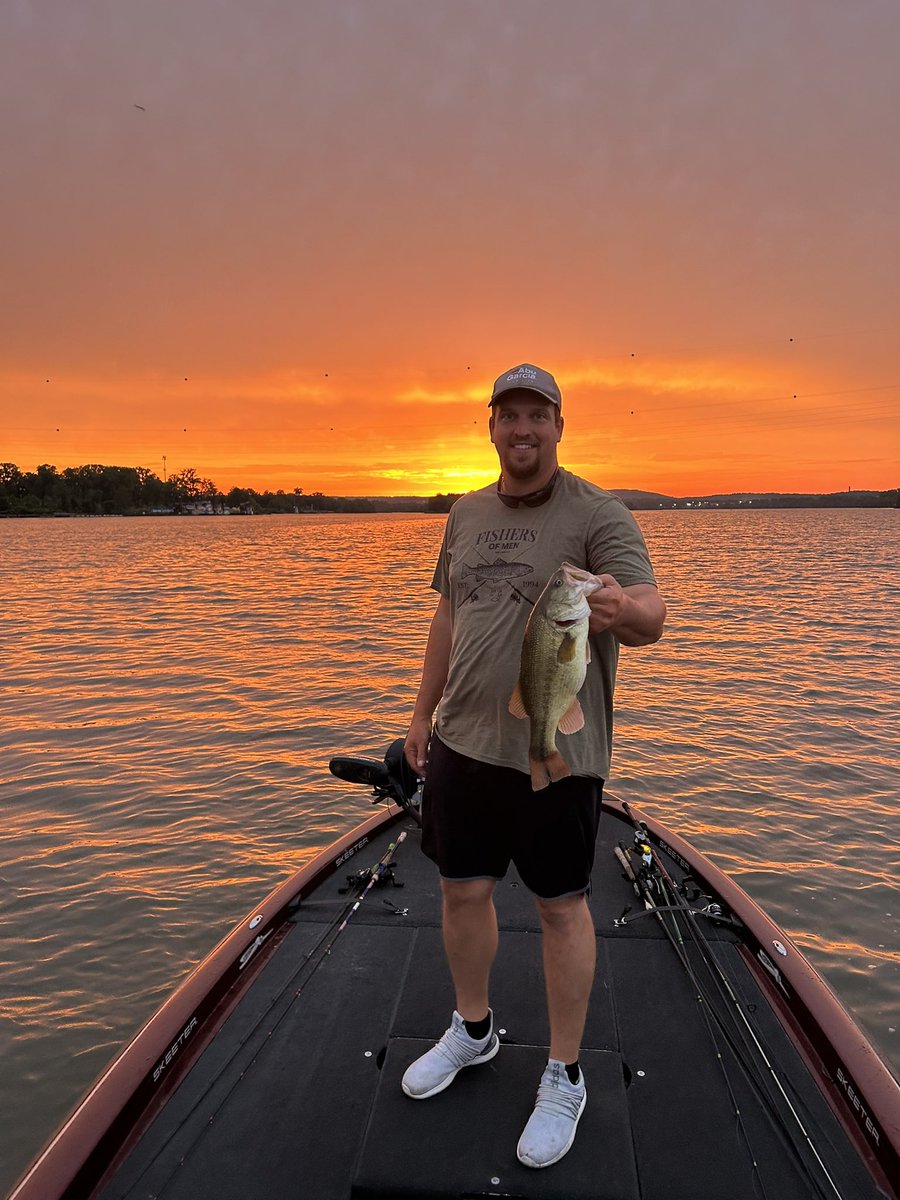 Adam Hamilton tweet media