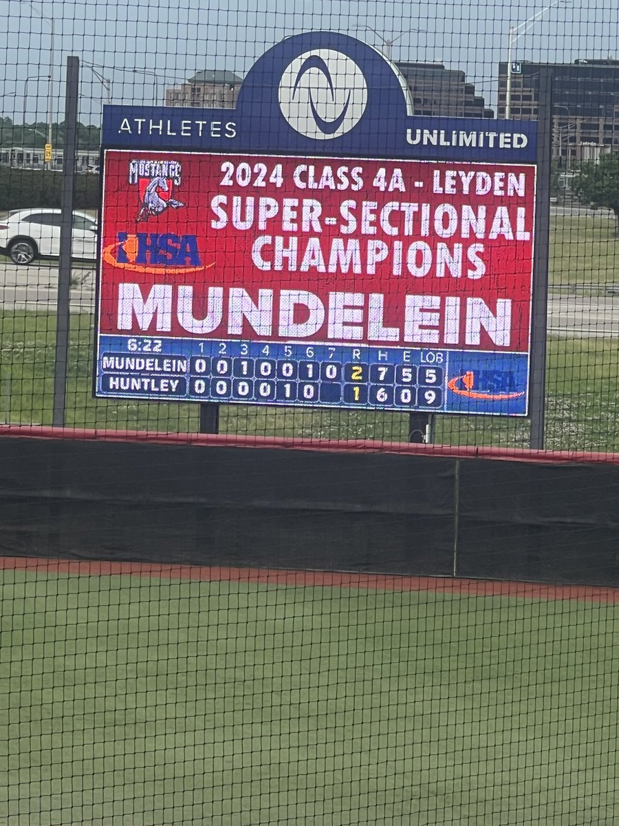 alexandria_rios's tweet photo. All the way to state! These girls are on fire 🔥 @MHS_Sball. #MundyPride @GoMHS_Athletics @MundeleinHS https://t.co/K4CET2eLIy