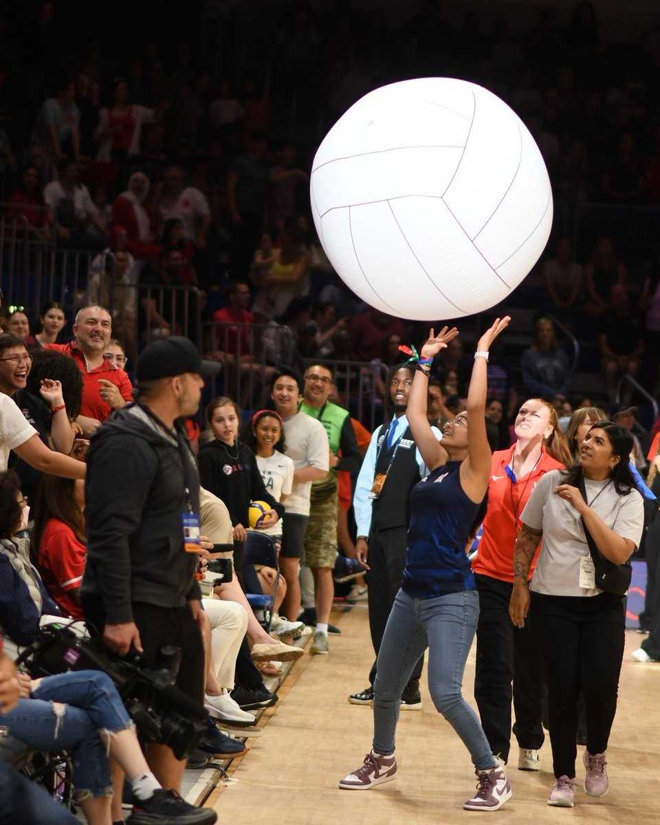 UTACollegePark's tweet photo. What an incredible time hosting VNL at College Park Center🏐We had an amazing turnout, huge thanks to everyone who joined us and made it so special! Share your favorite photo with us below⬇️🎉 #VolleyballNationsLeague #CPCLive
@visit_arlington @DTarlington https://t.co/2lKgM74Rkg