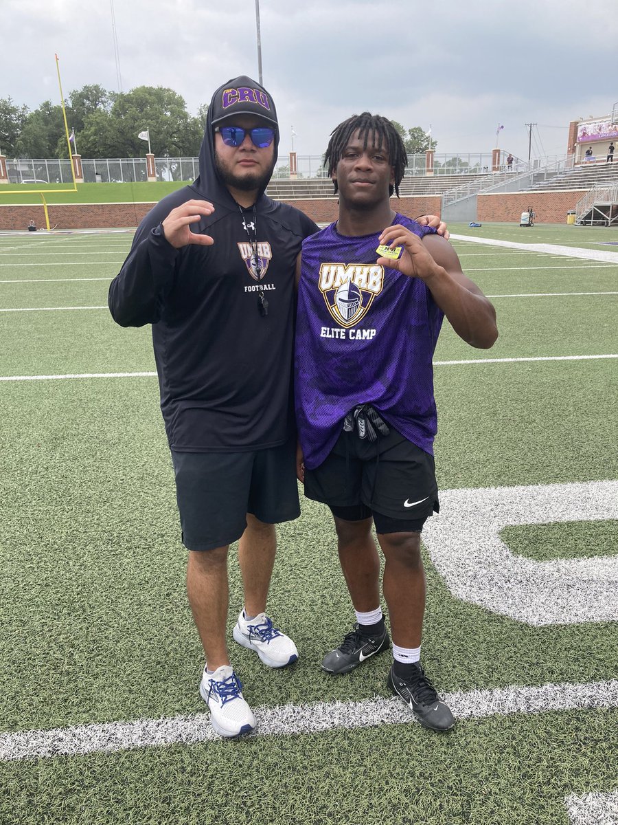 Had a great time at <a href="/CruFootball/">UMHB Football🏈</a> Mega Camp today. Got some good work in with <a href="/CoachYzaguirre/">Matthew Yzaguirre</a>. Great culture. Go Cru.

<a href="/Coach_LHarmon/">Larry Harmon</a> <a href="/COACHJMACRB/">Jourdan McNeill</a> <a href="/HuttoHS_Fball/">Hutto Football</a> <a href="/SacrificeINC/">Sacrifice Training</a> <a href="/BrysonTuckerD/">Bryson Tucker</a> <a href="/ST_SAYMEOE/">Eric</a> <a href="/CoachWCompton/">CoachComp</a> <a href="/RecruitsCenTex/">Coach Jimmy Andrews</a> <a href="/EmpowerRecruits/">Empower Student Athletes</a>