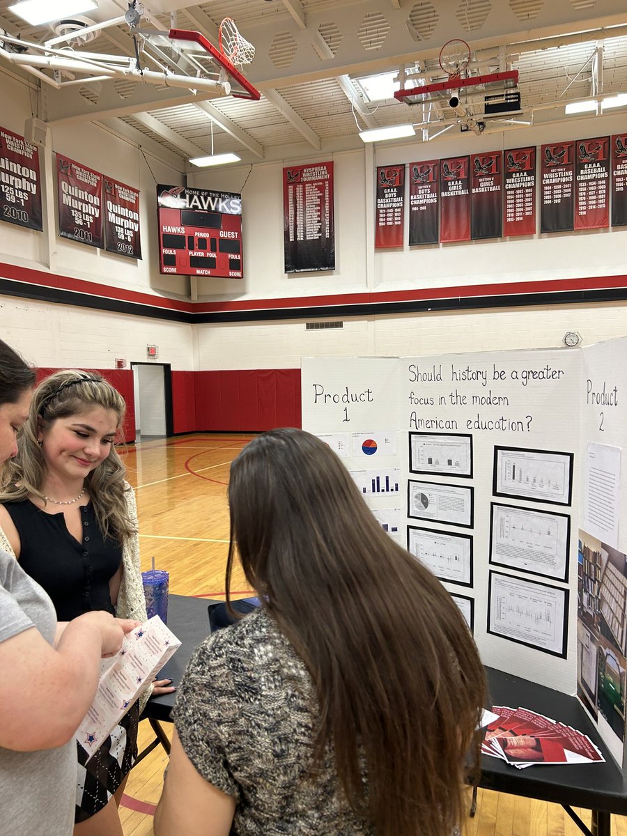 Jasmine asked the question: how should we preserve and educate about our past? #sealofcivicreadinessnight2024 📚🇺🇸