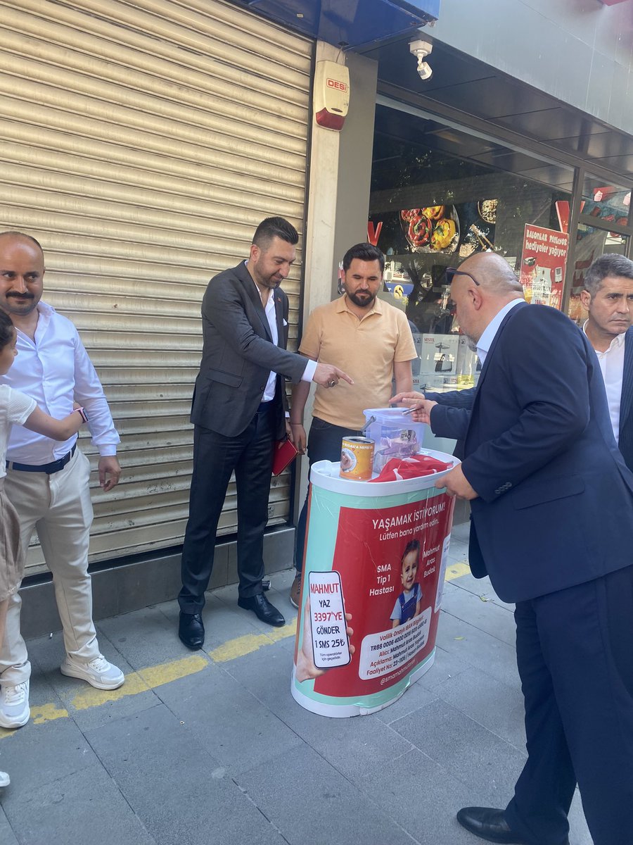 muratsahin2023's tweet photo. SMA hastası Mahmut Aras Budak için destek kampanyası yürüttük…

Elhamdülillah çok bereketli geçti…

Cenab-ı Allah tüm hasta kullarına şafi ismi hürmetine şifalar versin 🤲

Sn. @saglikbakanligi’ndan isteğimiz ve talebimiz ivedilikle SMA fonu oluşturmasıdır…

@drfahrettinkoca https://t.co/EAkWFxyBCM
