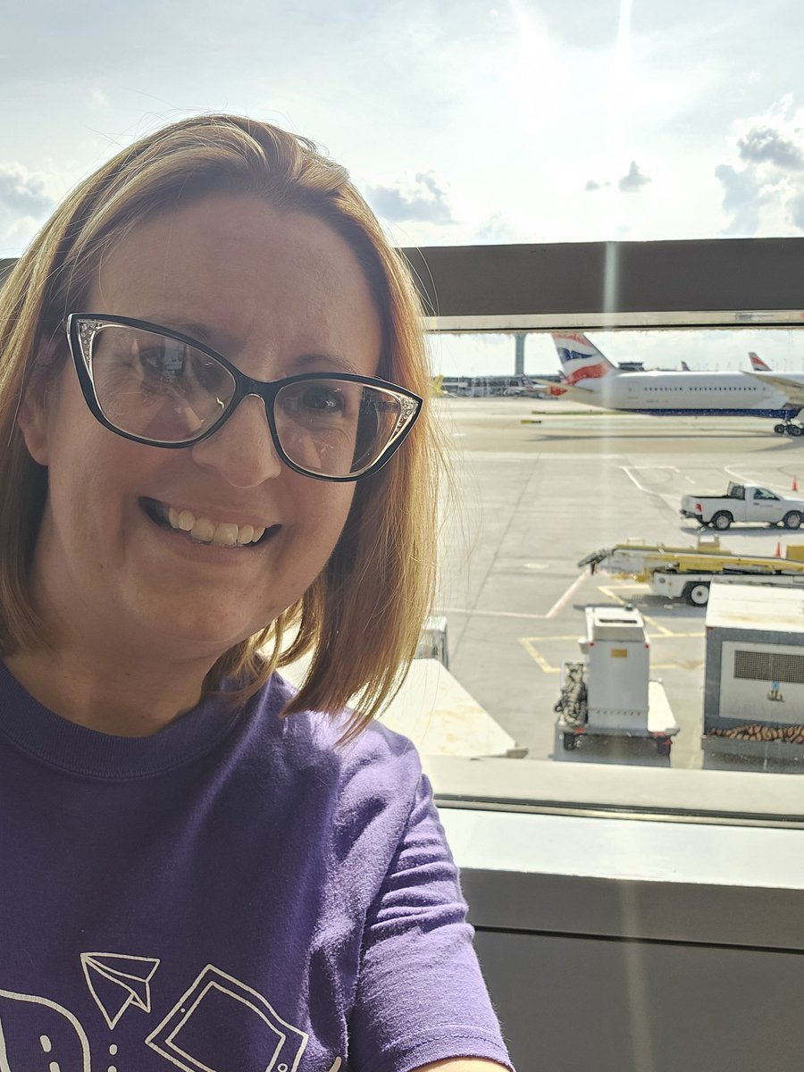 browniesedbites's tweet photo. On my way to #IgniteND to present the evening keynote with the amazing @GreenScreenGal! https://t.co/F7IWLQiaVz