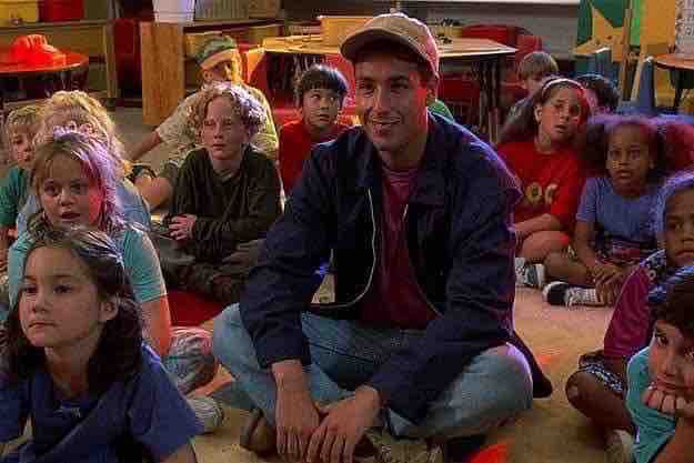 yo en la sala de cine para ver “mi villano favorito 4” solo para escuchar el doblaje de maria becerra