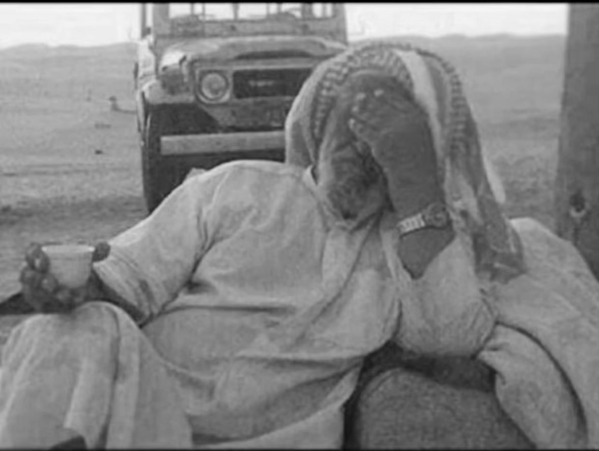 لا يهمك جور الايام يا الصدر الرحوب 
خلها تمضي مثل ما على غيرك مضت