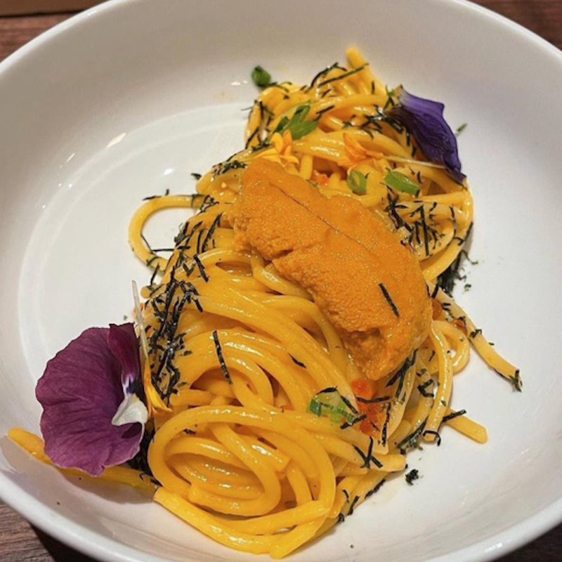 SelectCard's tweet photo. 5Kinokawa, located in Houston's historic Heights neighborhood, serves up an authentic Japanese multi-course dinner with ingredients flown in weekly from Japan! 🇯🇵 Don't miss out on this culinary gem. #SelectCard #Houston https://t.co/3drT7apNAk