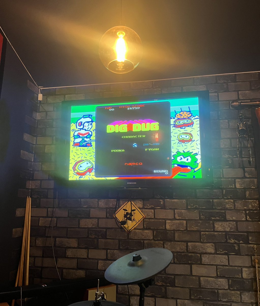 HarryGrowler's tweet image. You can’t beat the 80s for video games. Yep, I’m old 🤣