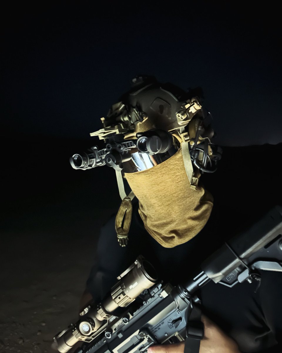 smoking_dart's tweet photo. Halo ODST Lore 
•
•
•
•
•
@imsmokingdart on YouTube https://t.co/5poRV5BYyu