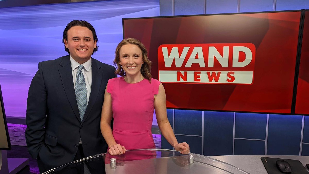 CarynEisert's tweet photo. Did you notice the new face today on @wandtvnews at 4 p.m.? @Ben_Machi  will join me at the desk in the evenings! https://t.co/tdkALxHV14