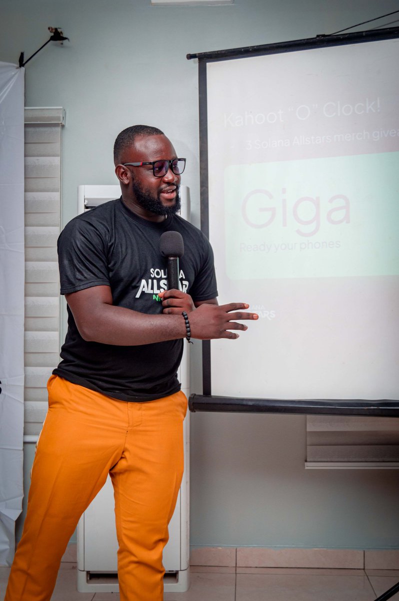 Bakare_olaotan's tweet image. We had a blast at the @AllstarsNG Event in Lokoja, Kogi State on June 1st 2024. We are thrilled to have shared insights on Blockchain and the incredible opportunities within the Solana ecosystem. From bounties to #StepFinance, the possibilities are endless. #Solana #BlockchainJob