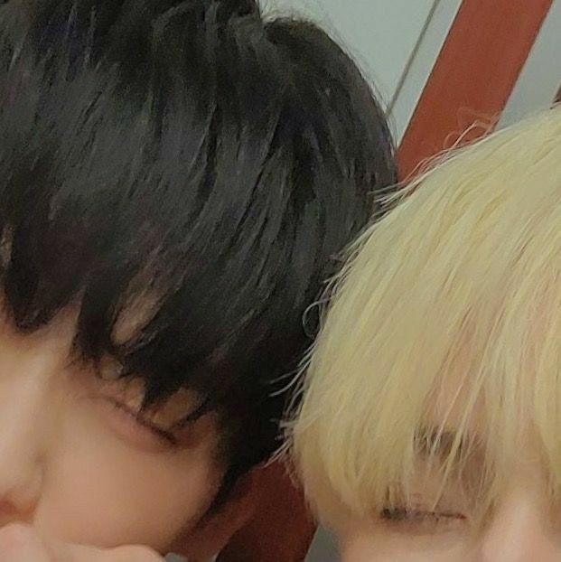 LadyMoo72041746's tweet photo. Cupido Ning 💕| Au Sookai

#au #sookai #ausookai

''Porque Cupido solo ayuda a los enamorados''. Donde Hk maneja la cuenta de confesiones amorosas en la escuela.

Donde Soobin se confiesa a Hk, su amigo, sin saber que este estaba detrás de aquella cuenta amorosa. https://t.co/gGqwL3UMBj