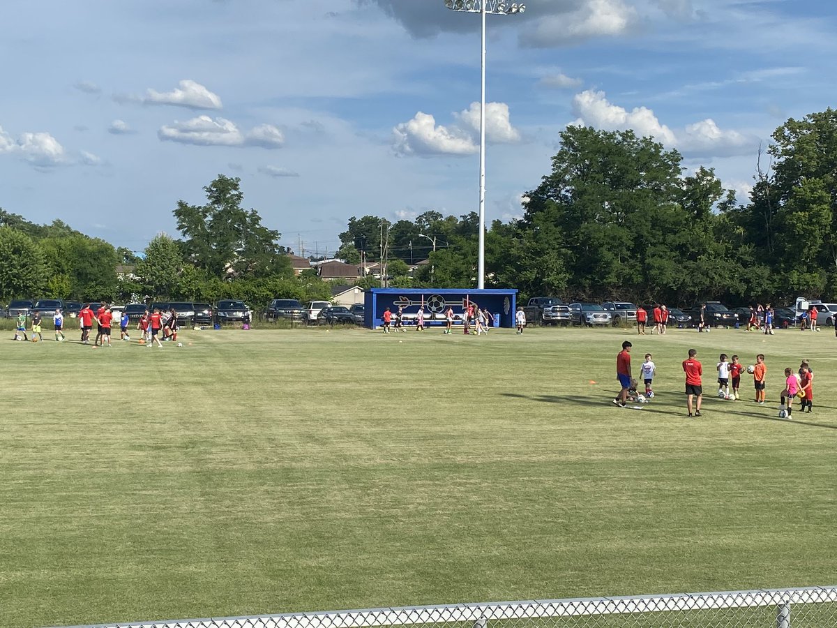 drjtelliott's tweet photo. Madison Central Soccer Camp 2024 - Night 1 @DawsonInRKY  @WBSportsGuy  @wbontvsports https://t.co/yvsqWyMd0L