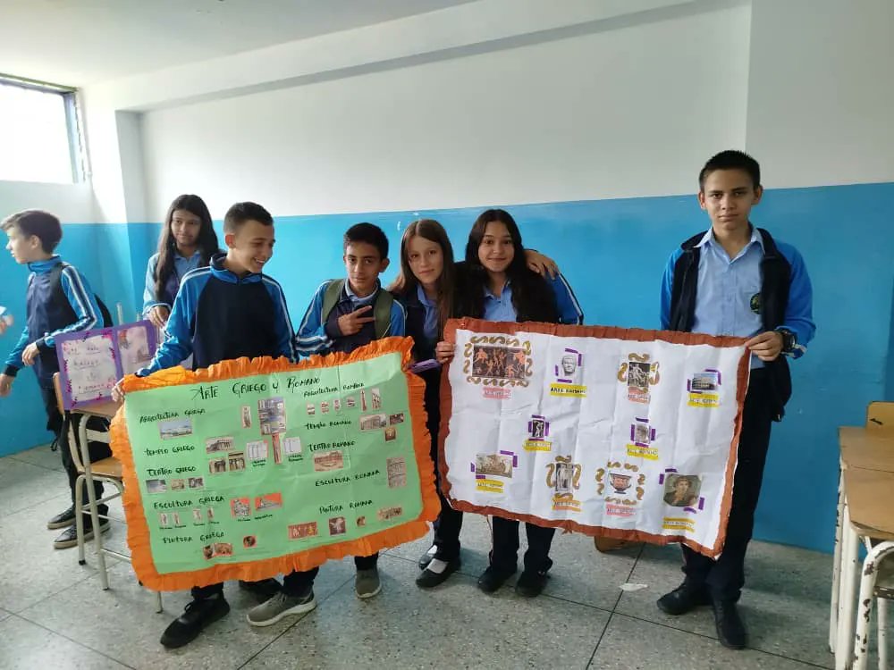 #Tachira🇻🇪 
#McipioAndresBello 
.
.
✅ 2do año.seccion A-B. 
✅ Actividad Tema Arte Griego y Arte Romano.. galería
.
.
Prof. Ana Uzcategui