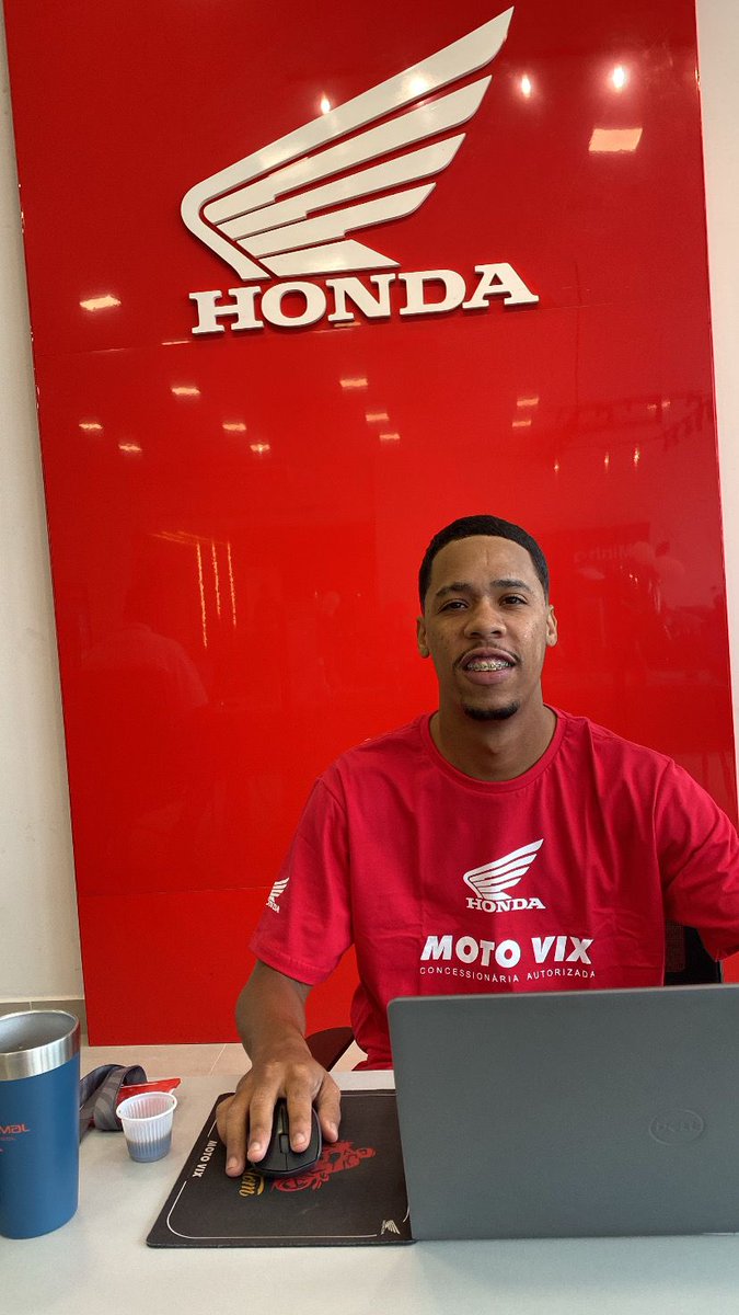 Douglas_Ds11's tweet photo. Hoje início um novo desafio e começo um novo vínculo, realizei meu sonho nesse mesmo lugar e hoje tenho a oportunidade de realizar o seu sonho, obrigado Senhor por essa oportunidade e obrigado Honda pela confiança 🚀🚀 https://t.co/36vCkc7Qtu