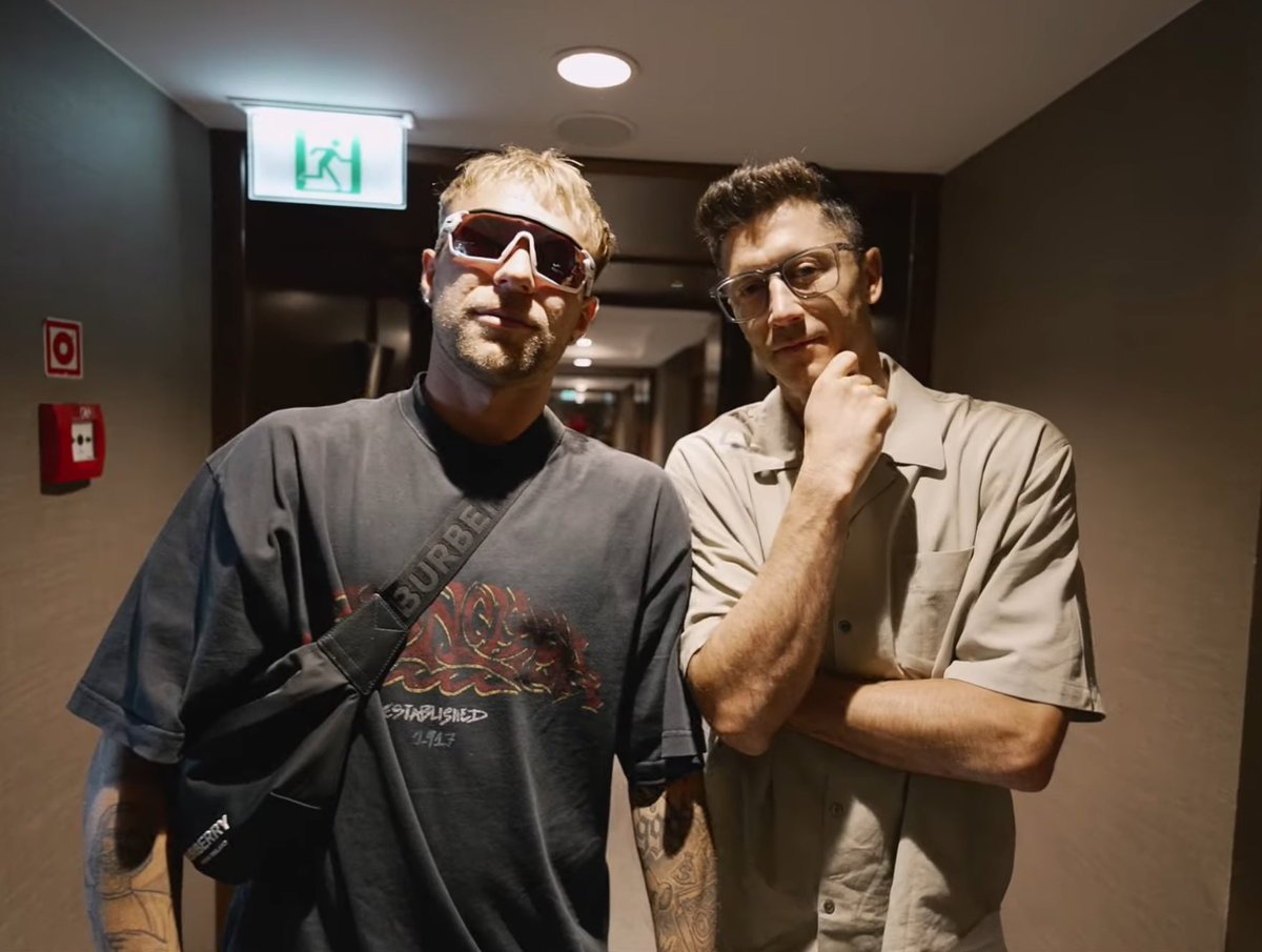 rl9nation's tweet photo. 😮‍💨🎥 - Lewy in the new Łączy nas piłka video! https://t.co/FDm0arbouW