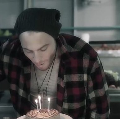 Although it's early evening here, on the other side of the world it's already time to celebrate another year of life for our fav Turk! Happy birthday, KB! May life continue to bless you with much health, love &amp; success! May all your wishes come true! ♥️

#HappyBirthdayKeremBürsin