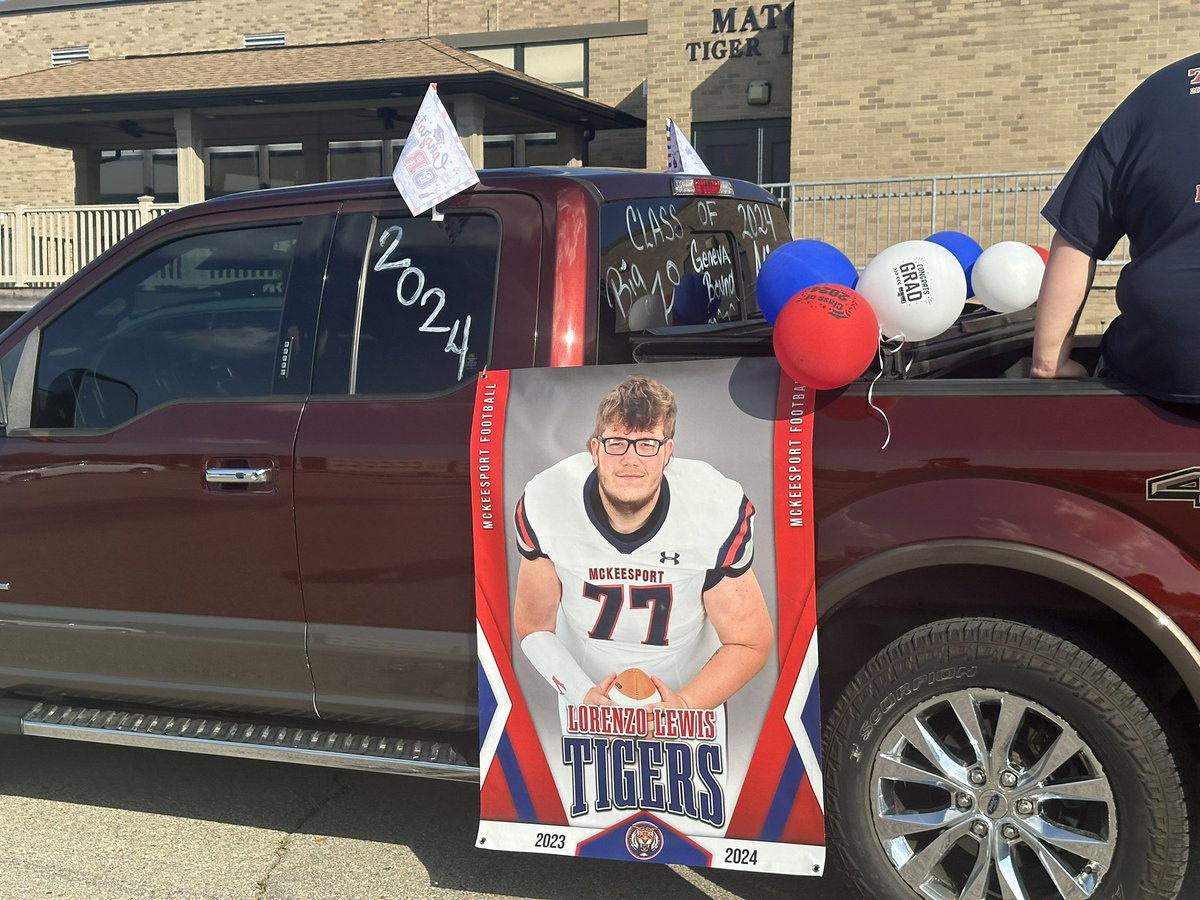WanzoDr's tweet image. Senior Car Parade #MASD #Classof2024 #CarParade #Togetherwecan