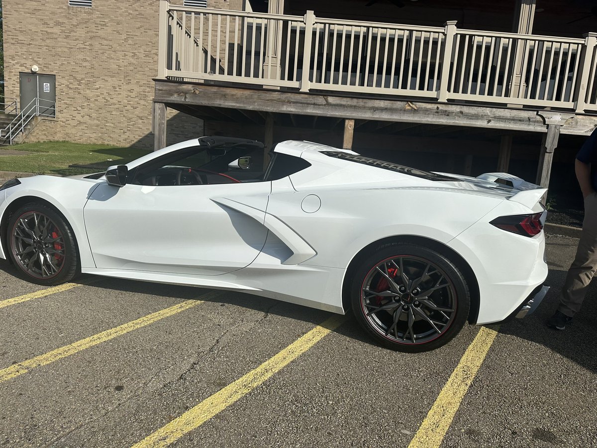 WanzoDr's tweet image. Senior Car Parade #MASD #Classof2024 #CarParade #Togetherwecan