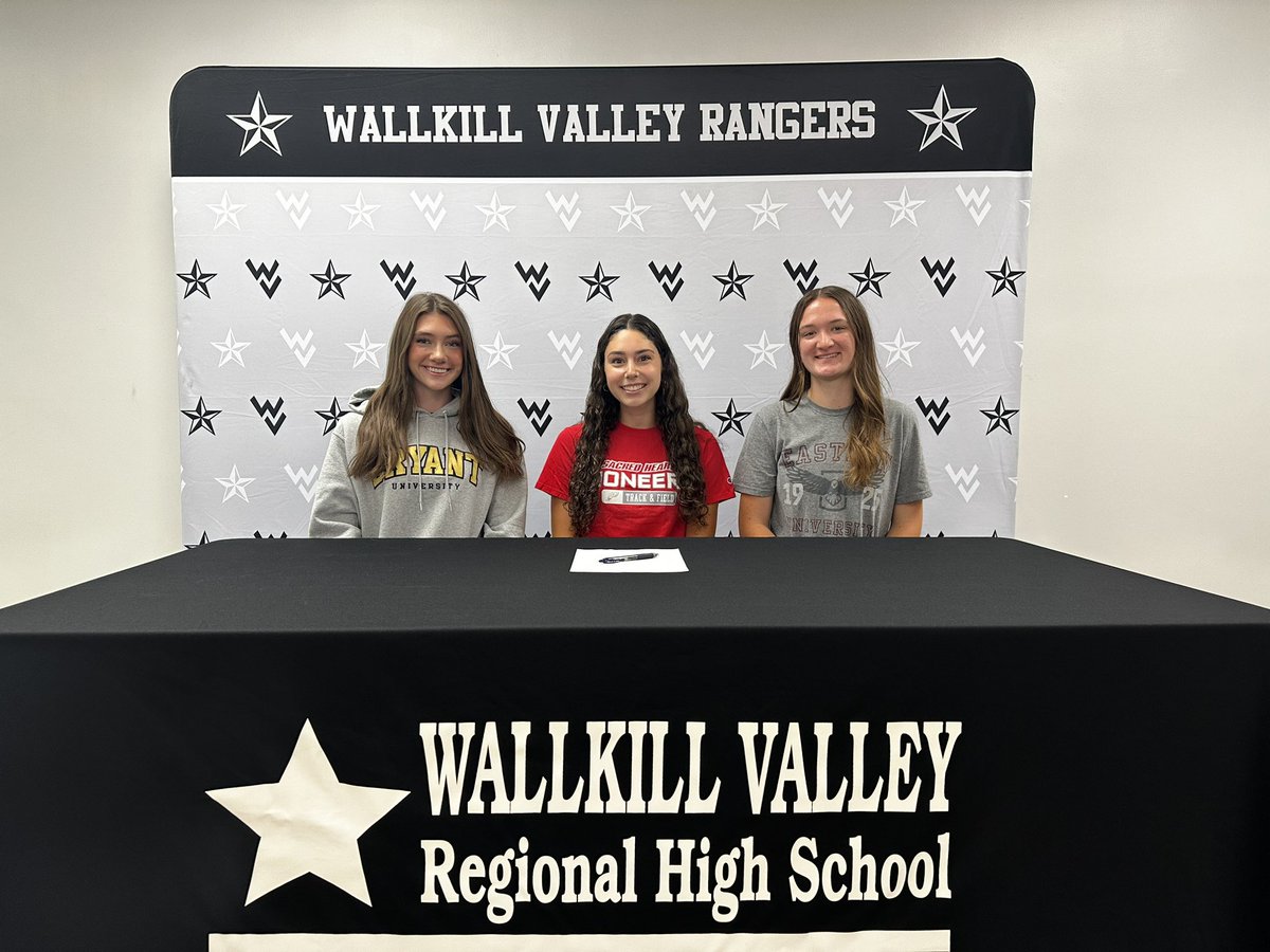 Congrats to Sarina Sanders (Bryant University), Sydney Vierzchalek (Sacred Heart University) and Kayleigh Newsome (Eastern University) and their families! These three have decided to continue their academic studies and athletic careers in XC/TF at the next level! Proud of you all