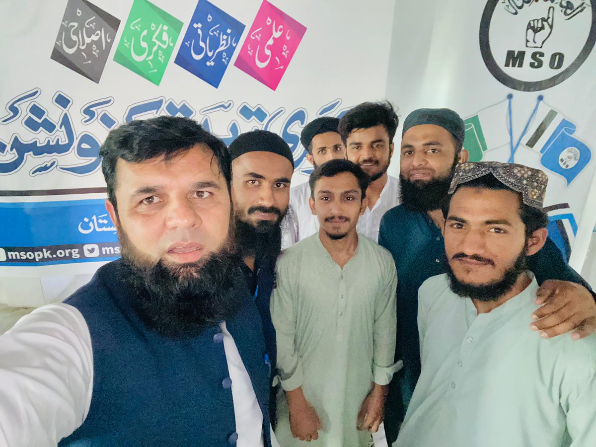 MuaviaSalman1's tweet photo. میرے جنازے میں ضرور آنا
😭😭😭😭😭😭

"آج سے آپ مجھے عام کارکن کی طرح اسٹیج پہ نہیں مجمع میں دیکھیں گے اور ہم سب کے واحد قائد ارسلان کیانی ہیں"
رب کعبہ کی قسم ! ہم نے اس جماعت کے لیے اپنا وقت ، اپنے دوست اپنے رشتہ دار سب کچھ چھوڑ دیا ۔میں اللہ تعالیٰ سے بھی ان سے معافی مانگتا ہو https://t.co/rACYrT1eS3