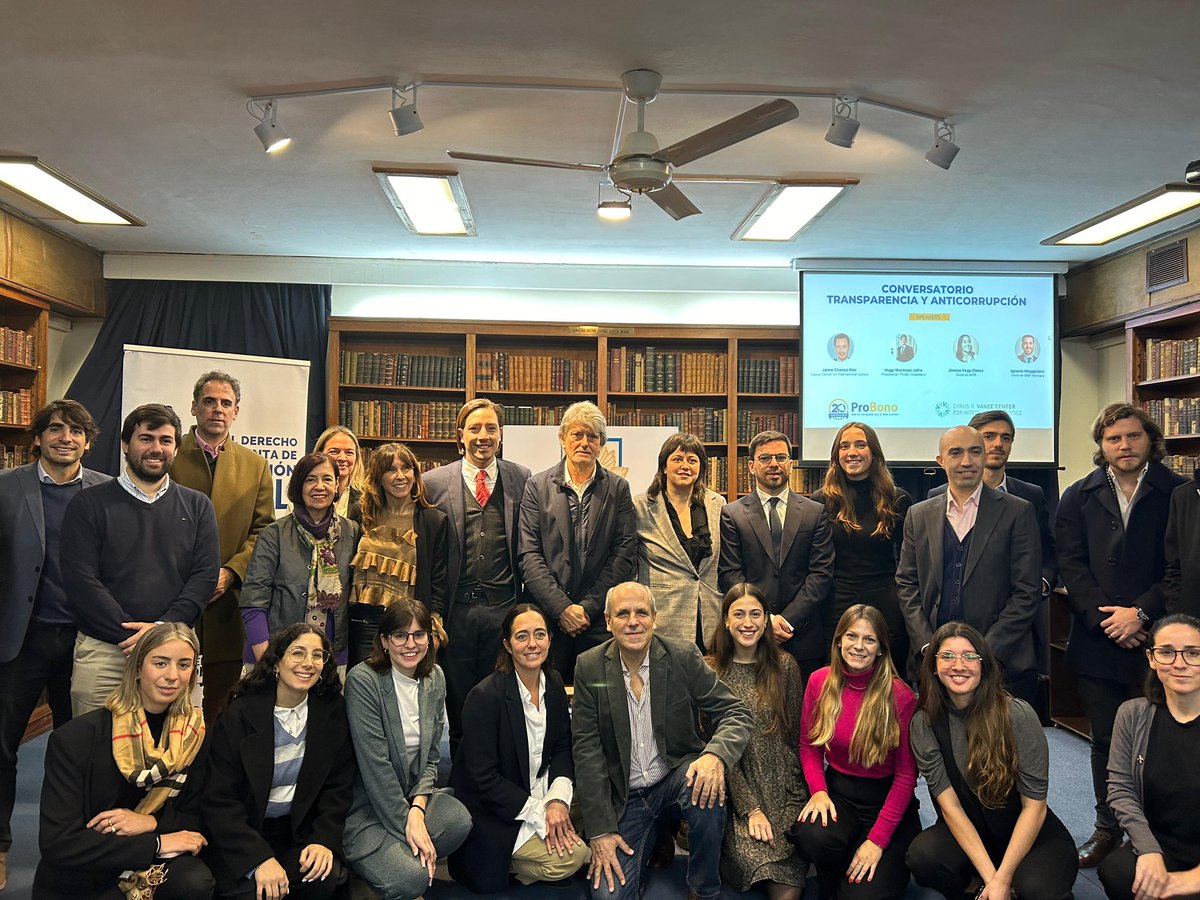 Gracias a todos por participar del panel de Transparencia y Anticorrupción en el que pudimos abordar discusiones y conclusiones importantes para avanzar en la materia. 🙌🏻
#probono #transparencia #anticorrupcion #lawyer #abogado #abogada