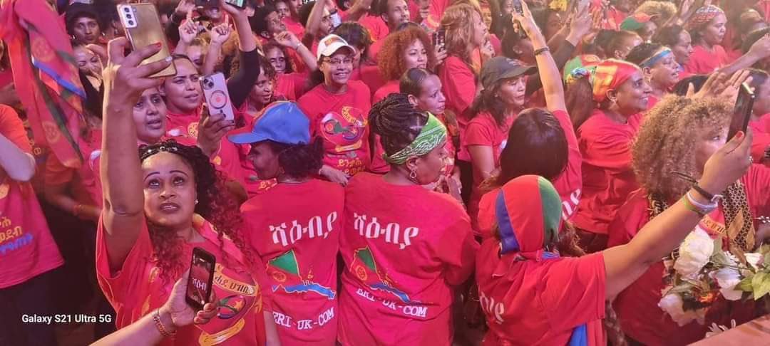 natey_mele87106's tweet photo. The Eritrean dictatorship uses its embassies to organize criminal groups and silence dissent. Let's expose the real threat and support those fighting for freedom. #TransnationalRepression #NoMorePFDJTerorror #EritreaAt33 #BlueRevolation @DutchMFA @DutchNewsNL @GemeenteDenHaag https://t.co/ANCwJTnbCt