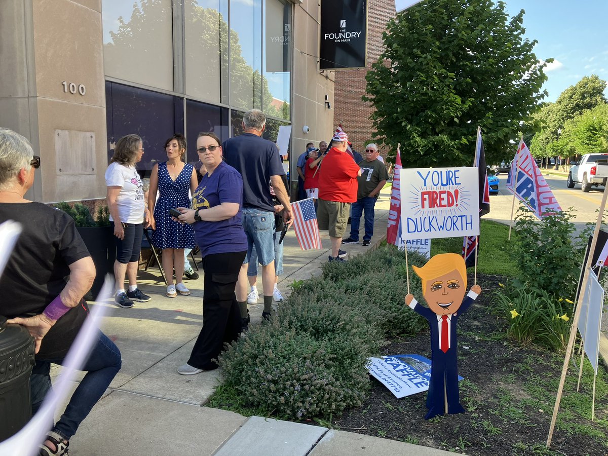 TomLanghorne's tweet photo. About 30 people are outside The Foundry protesting a closed hearing at which Republican Chairman Mike Duckworth seeks to have three intraparty critics removed from elected positions. Natalie Rascher, the GOP’s 2023 nominee for mayor, walked into the building about 15 minutes ago. https://t.co/J97xA4DsJA