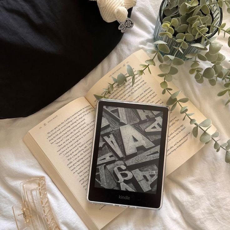 aly dunphy ☽ tweet media