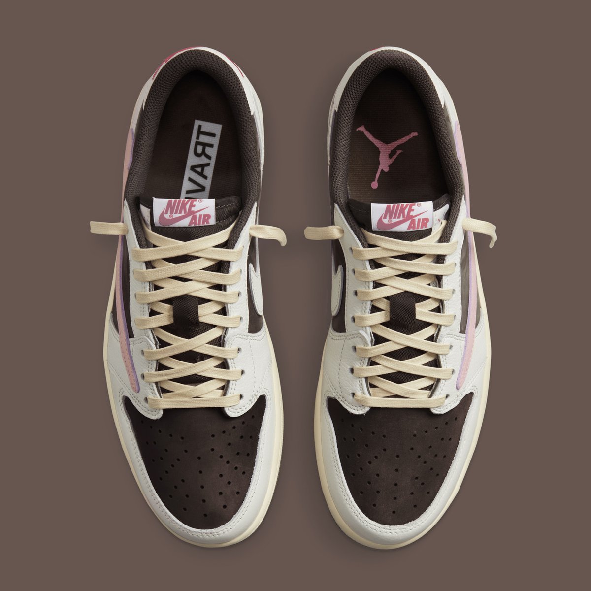 houseofheat's tweet photo. Travis Scott x Air Jordan 1 Low OG "Dark Pony" Dropping Spring 2025 🐎

DETAILS: https://t.co/rjTdzDYqZj

*Speculative mock-ups. https://t.co/248SsEQPeA
