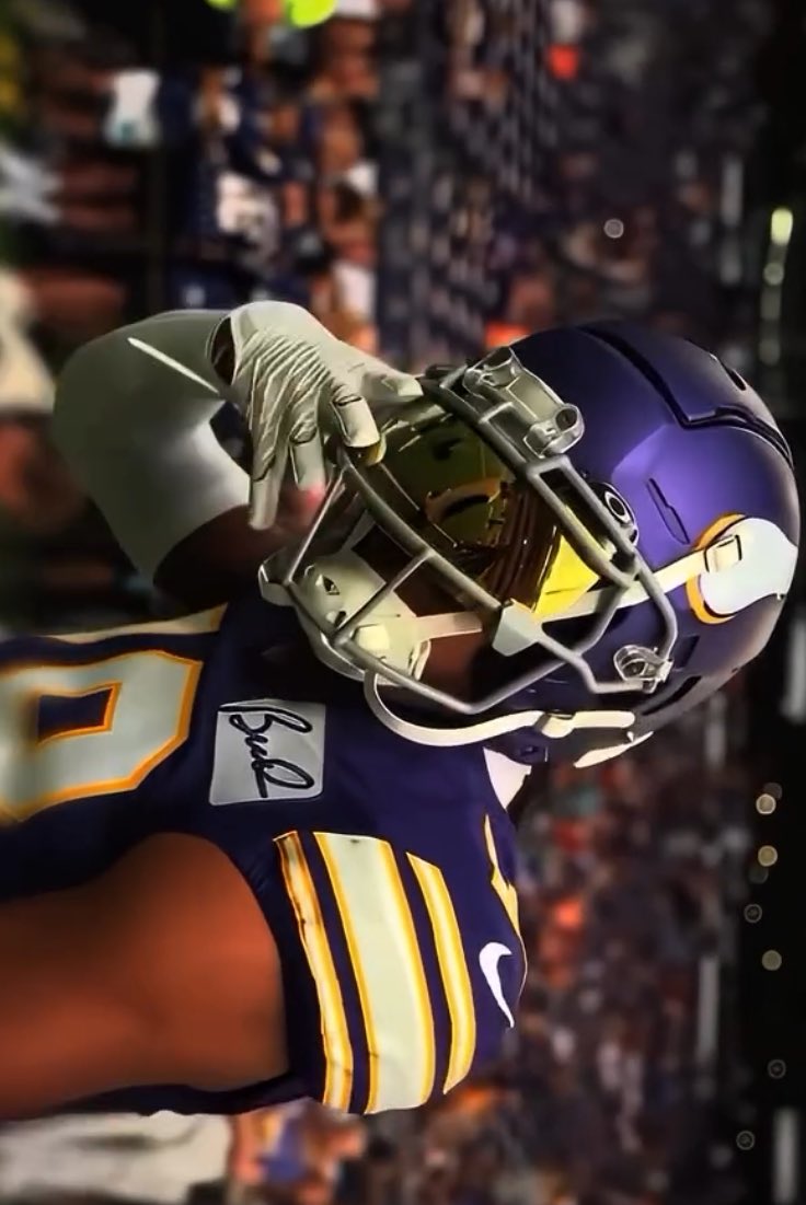 Hunter B. 🐥💜 tweet media