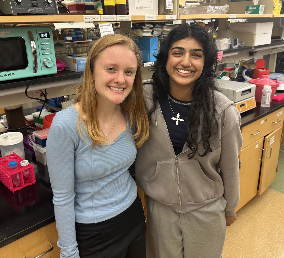 Dr. Cristina Espinosa-Diez π©πΌβπ¬π§¬βοΈπββ¬π (@krispy_ed) on Twitter photo Very excited to have Anika and Ava joining us from the summer undergraduate programs from <a href="/GradPhysiology/">WSU-Physiology</a> and <a href="/cmmgwsu/">Center for Molecular Medicine and Genetics (WSU)</a> respectively! Looking to a summer full of #lncRNAs and science Very excited to have Anika and Ava joining us from the summer undergraduate programs from <a href="/GradPhysiology/">WSU-Physiology</a> and <a href="/cmmgwsu/">Center for Molecular Medicine and Genetics (WSU)</a> respectively! Looking to a summer full of #lncRNAs and science
