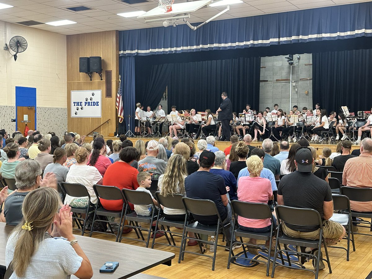 MattFerriMHSN's tweet photo. Packed house for the band concert! Great job @GregGrispart & @MrsDomoBand leading these kids through their musical journey! You have so e amazing musicians coming your way next year @ThorneBANDS #NMESpride #MTPSpride https://t.co/zgkvXqNBuw