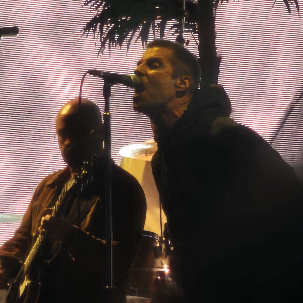 nick_hill82's tweet photo. @liamgallagher What a gig! Stay BIBLICAL https://t.co/sttpX64HRx