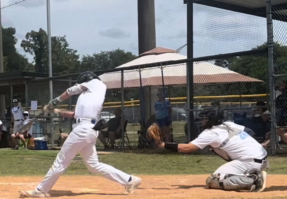 In his first game with T13, 2025 outfielder @carterballen2 got on base all 3 times with a hard single, a walk, and a jumping double that nearly got out. He also played flawless defense despite a coastal wind. It was an auspicous start for the rising Chiles Senior. #Proud #T136X