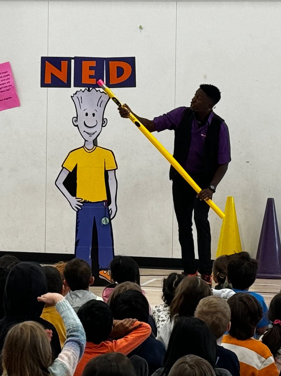SkwowechElem's tweet photo. An #enjoyable and #uplifting morning with Abraham from #TheNedShow as he shared the NED message encouraging everyone to be #Champions at school and everywhere 💙💚 @newwestschools @thenedshows. https://t.co/yRXcIWhJx7