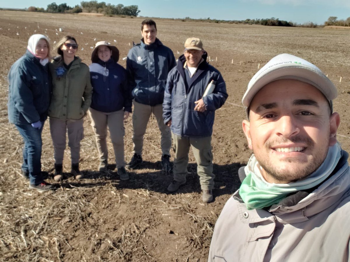 GrupoEcofisPerg's tweet photo. 🌾 ¡Hoy largamos la primera siembra de trigo de la campaña 2024 del grupo!

📍@IntaPergamino 

👩@FerGGonzalez73 
👩@NicolePretini 
👩🏼Giuliana Ferrari
🙋🏻‍♂️@NicolasRusoci 
🙋🏻‍♂️Luis Blanco
🙋🏻‍♂️@OctavioGhio https://t.co/taHFrhW2Iy
