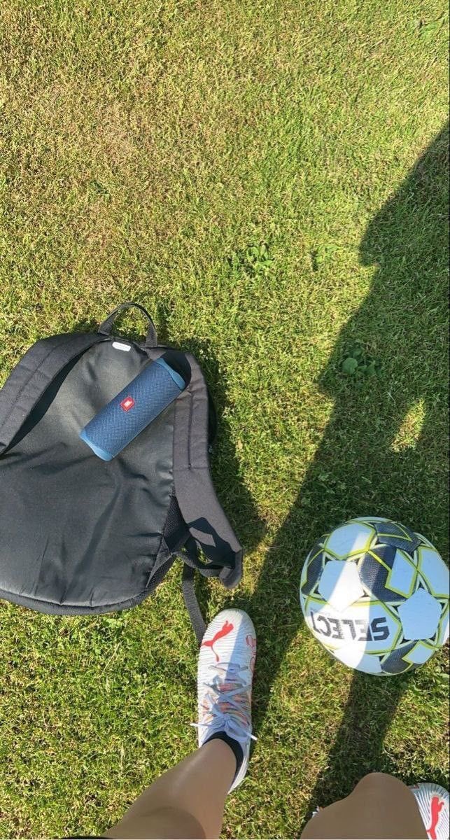 Going back to my first love, good morning everyone :)