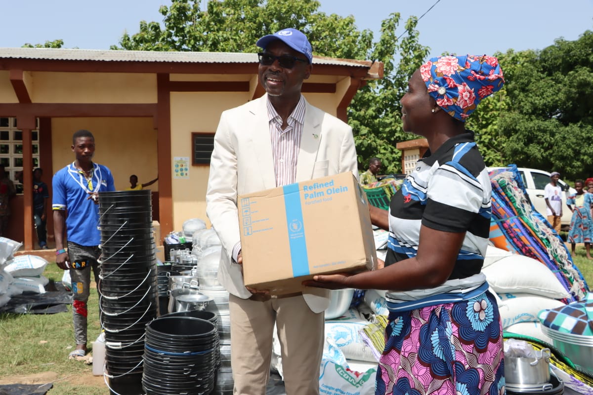 C’est avec un grand plaisir que j’ai participé ce jour à Titigbé, Sotouboua 🇹🇬 au lancement d’une opération d’assistance #humanitaire aux populations touchées par les inondations et  l'insécurité alimentaire.
Ensemble, nous bâtissons un futur plus sûr et #résilient pour tous