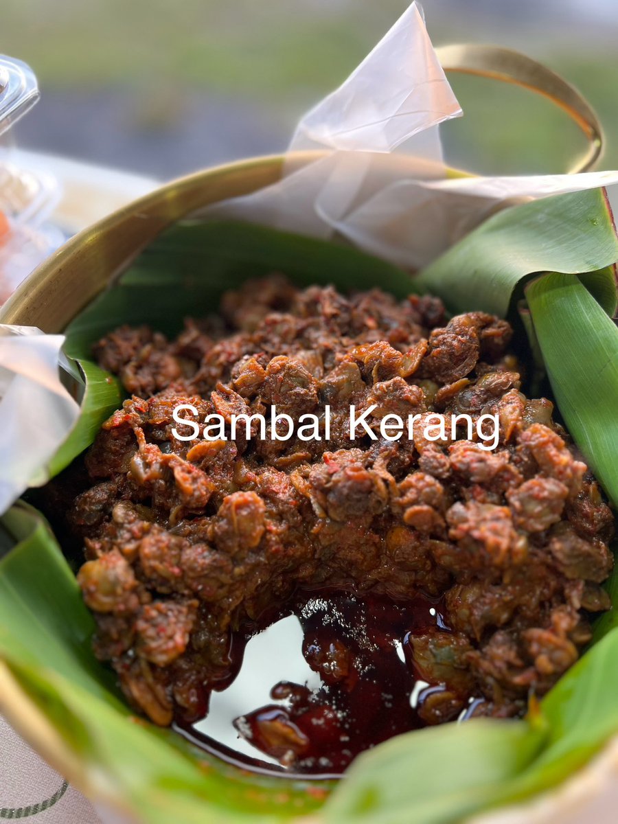 msdorycroft's tweet photo. Nasi Lemak Mak Mak, buka hari ni 4/5/24, bermula 6 pagi. Kedai berhadapan Taman Indah Puteri, Kg Labu Lanjut, Sepang. For delivery, tempahan catering atau pre-order boleh call 0122121885 atau 0126472053. Jemput semuanya.. Bismillah.. ❤️❤️❤️ https://t.co/OaT7eBmltg