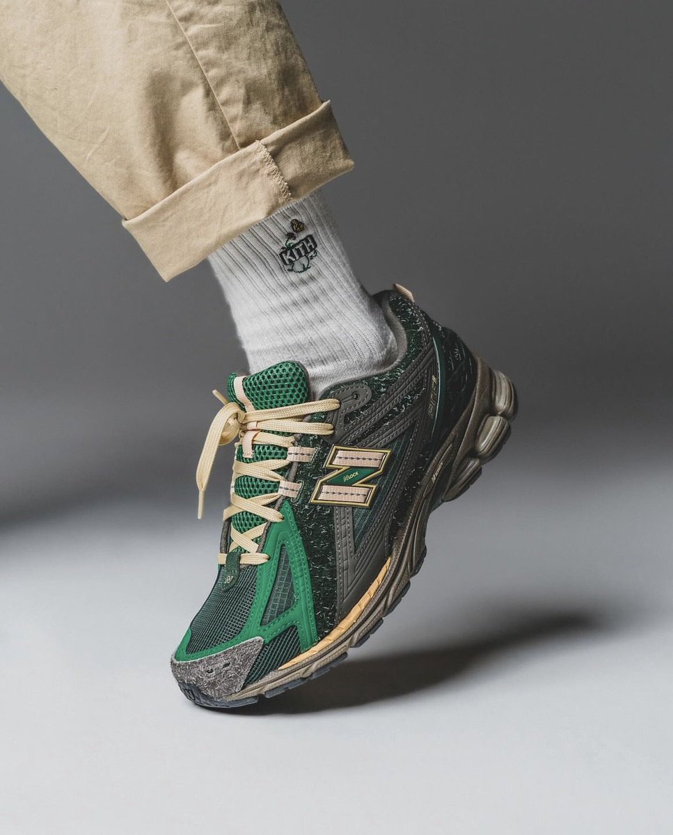 DayDream Kicks tweet media