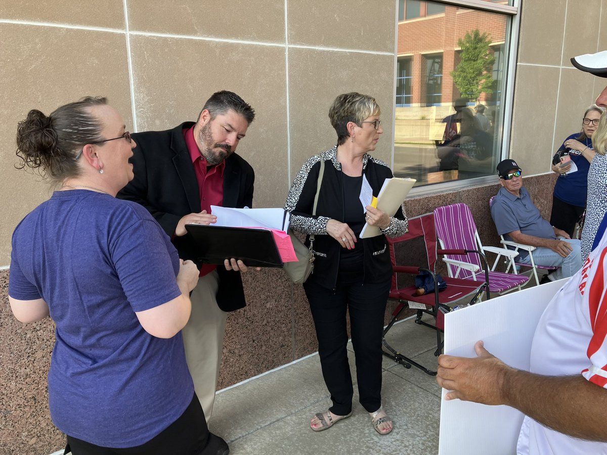 TomLanghorne's tweet photo. Daugherty exits his hearing saying Rascher testified he was the reason she lost the mayoral race. The 8th District GOP committee told Daugherty he’d get an answer in 24-48 hours. He said his attorney tried to get a continuance, but his request was not acknowledged. https://t.co/F5W0RTpPNJ