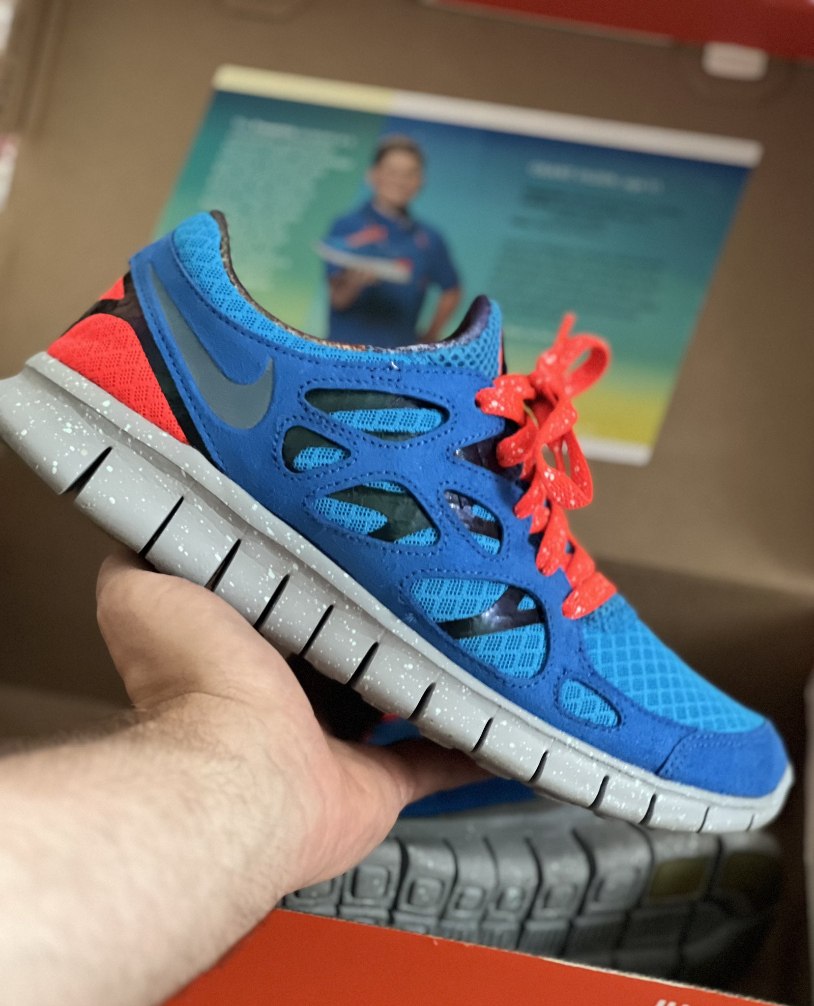 emil96pl on X Nike Doernbecher free run 2 the glow in the dark midsole and laces are amazing https t 1mEQhqdDeA X