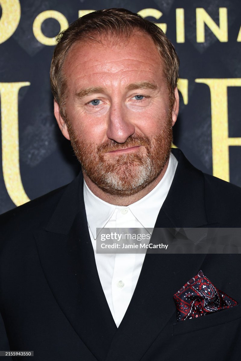 housethedragons's tweet photo. Jamie Kenna (Ser Alfred Broome) no green carpet! 🖤

#HOTDS2Premiere https://t.co/f3aUbKoZBJ