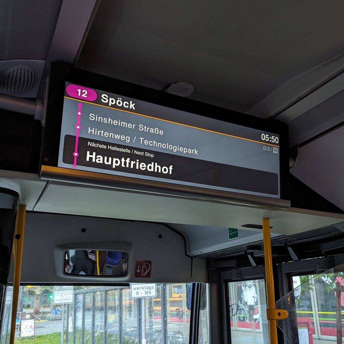 _OSI4_'s tweet image. Die Pfingstferien sind vorbei, damit auch eine Menge Arbeit für uns.

Mit unseren Bussen (u.a. auch ein Leihwagen) und starken Partnern haben wir auf den Linien 12 und 15 etliche Kilometer für die Verkehrsbetriebe Karlsruhe zurückgelegt während an der Bahnstrecke gearbeitet wurde