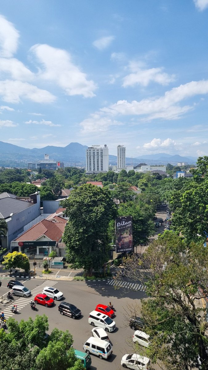 Willya8raham's tweet photo. Bandung 11.34 https://t.co/BPZToGAfwO