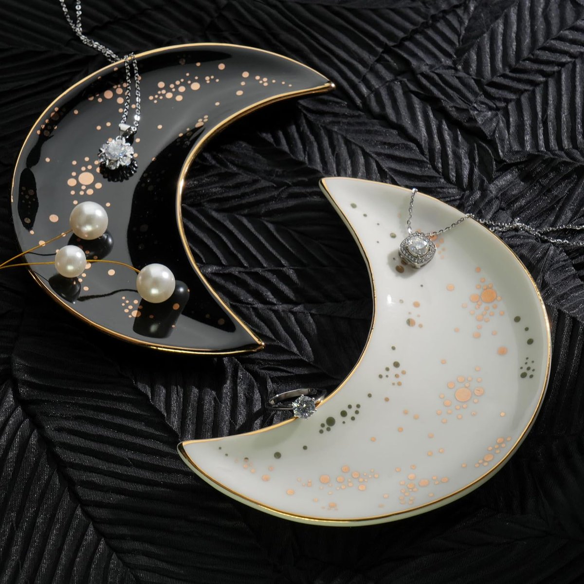 LotFancy's tweet photo. Beautiful shining Moon Jewelry Dish🌙💍📿 Keep Your Jewelry Tidy and Neat🤩
$5.99 for 2pcs; 2 colors to choose👇
https://t.co/uy8vVysLeZ

#JewelryLovers #jewelrystorage #ringholder #weddingdecor #weddinginspiration #amazondeals #dealoftheday #coupons #DealAlert #lotfancy #Coupon https://t.co/2BZIcFR9tv