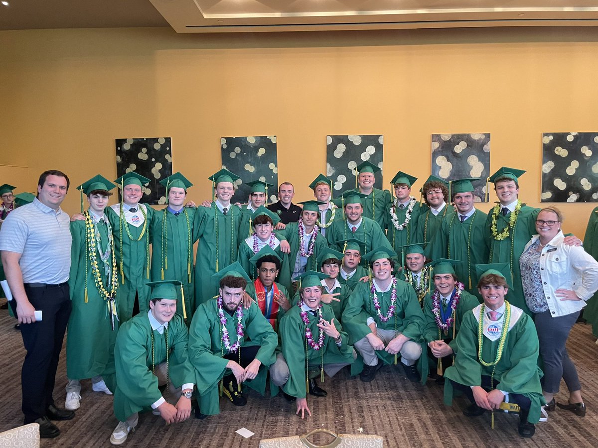 bbhs_football's tweet photo. So incredibly proud of you class of 2024! https://t.co/YPw5fXxpxs