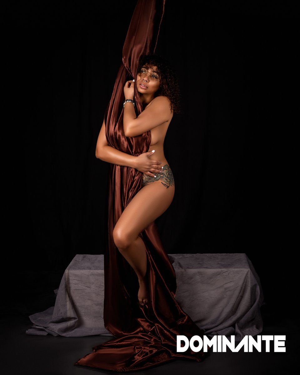 «CAN I» is part of DOMINANTE Magazine FASHION AND GLAMOUR Edition Vol. 02! Prints Available. Link in our bio @DOMINANTEmag⁠
.
Retoucher: @retoucher_kun
Photographer: @mvmooreportraits_
Model: @modelillymarie
Via: @offialkavyar