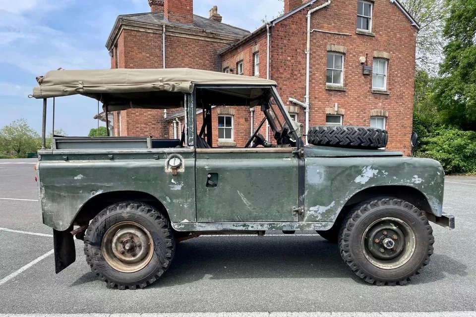 LandyStore's tweet image. Ad:  Land Rover Series 2a
On eBay here --&amp;gt;&amp;gt; ow.ly/hhkO50S843f

 #LandRoverSeries2a #ClassicCarsForSale #OffroadLife #AdventureMobile #4x4Life #VintageCars #VintageCarLovers #ClassicCarCommunity